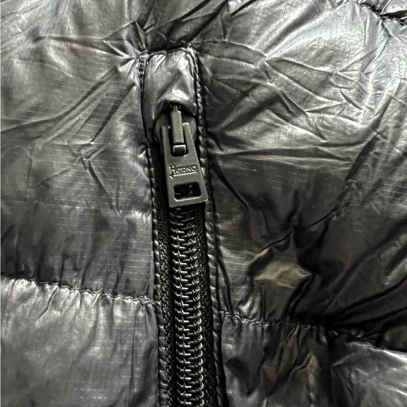 HERNO Ultralight Engineering 7 Den Down
Puffer Jacket- BLACK Size: Below - Picture 5 of 5